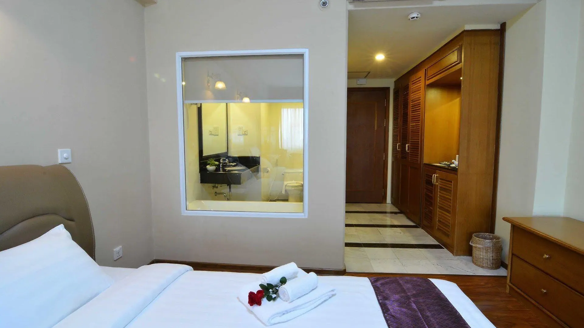 Asia Plaza Hotel Rangoon 3*,