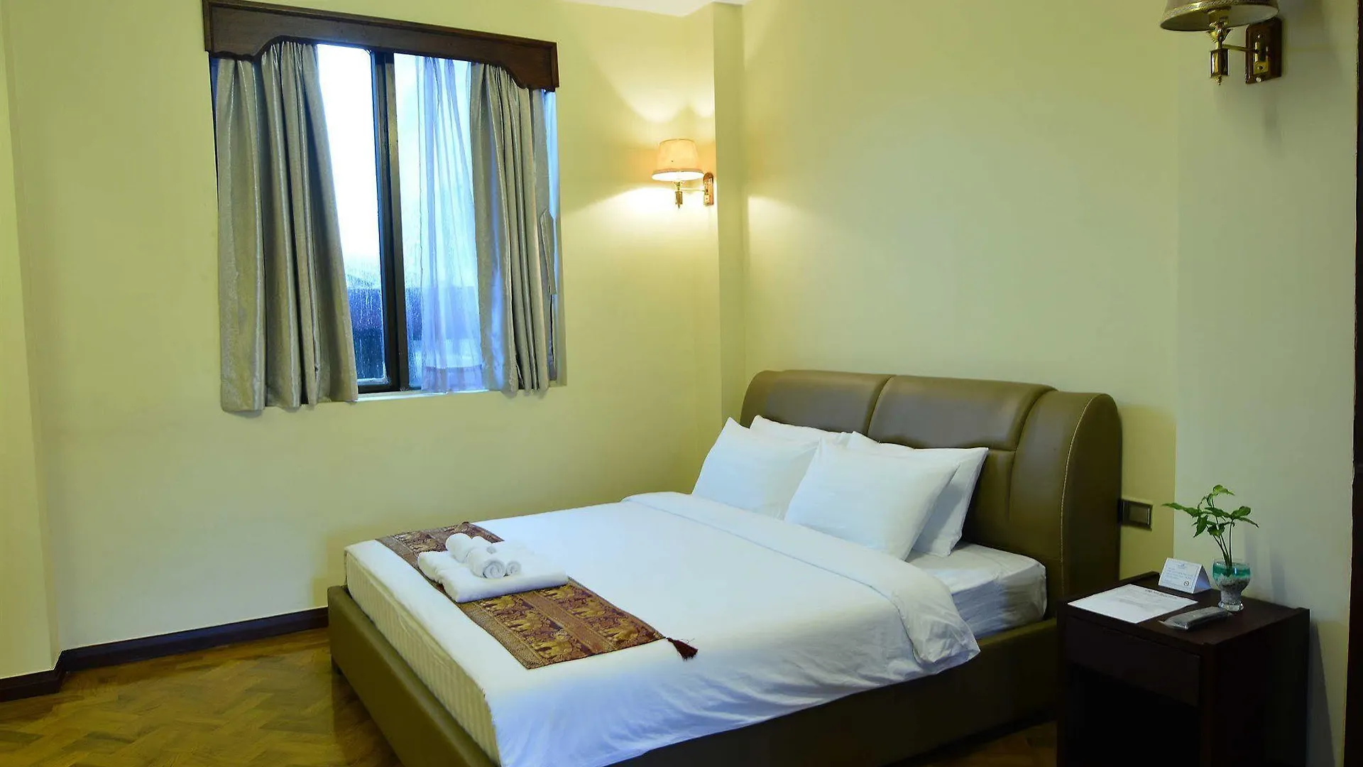 Asia Plaza Hotel Rangoon