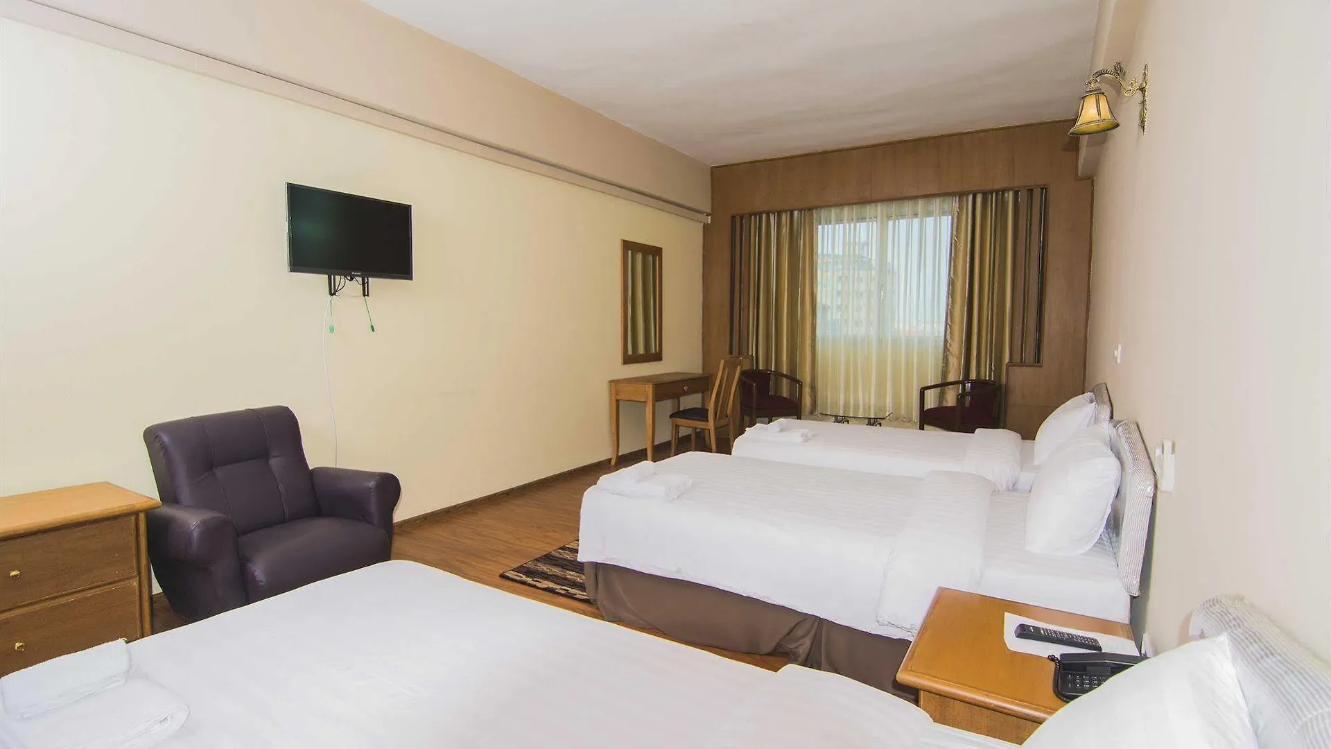 ***  Asia Plaza Hotel Rangoon Myanmar